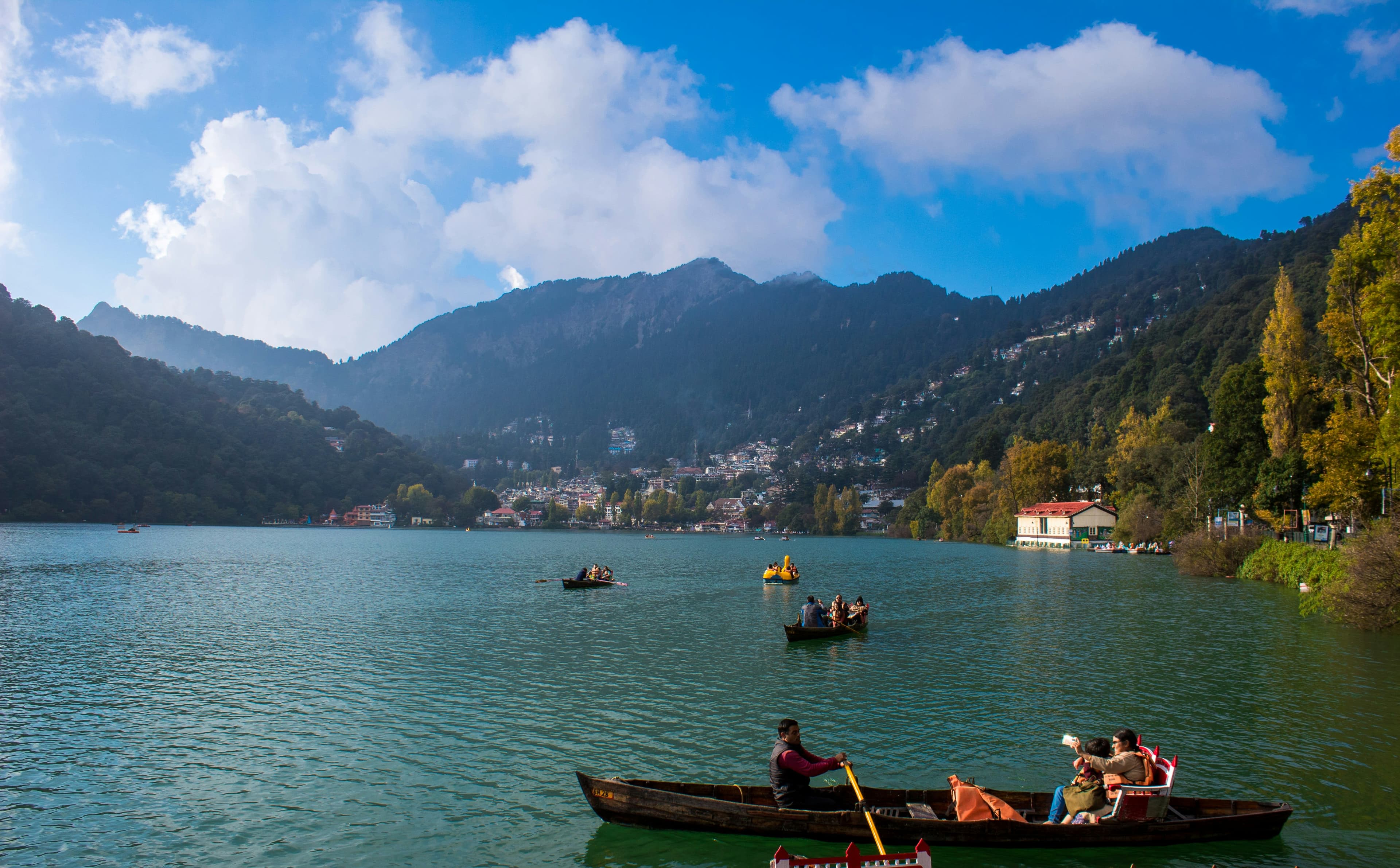 Finding Peace by the Lakeside – A Couple Escape to Nainital 