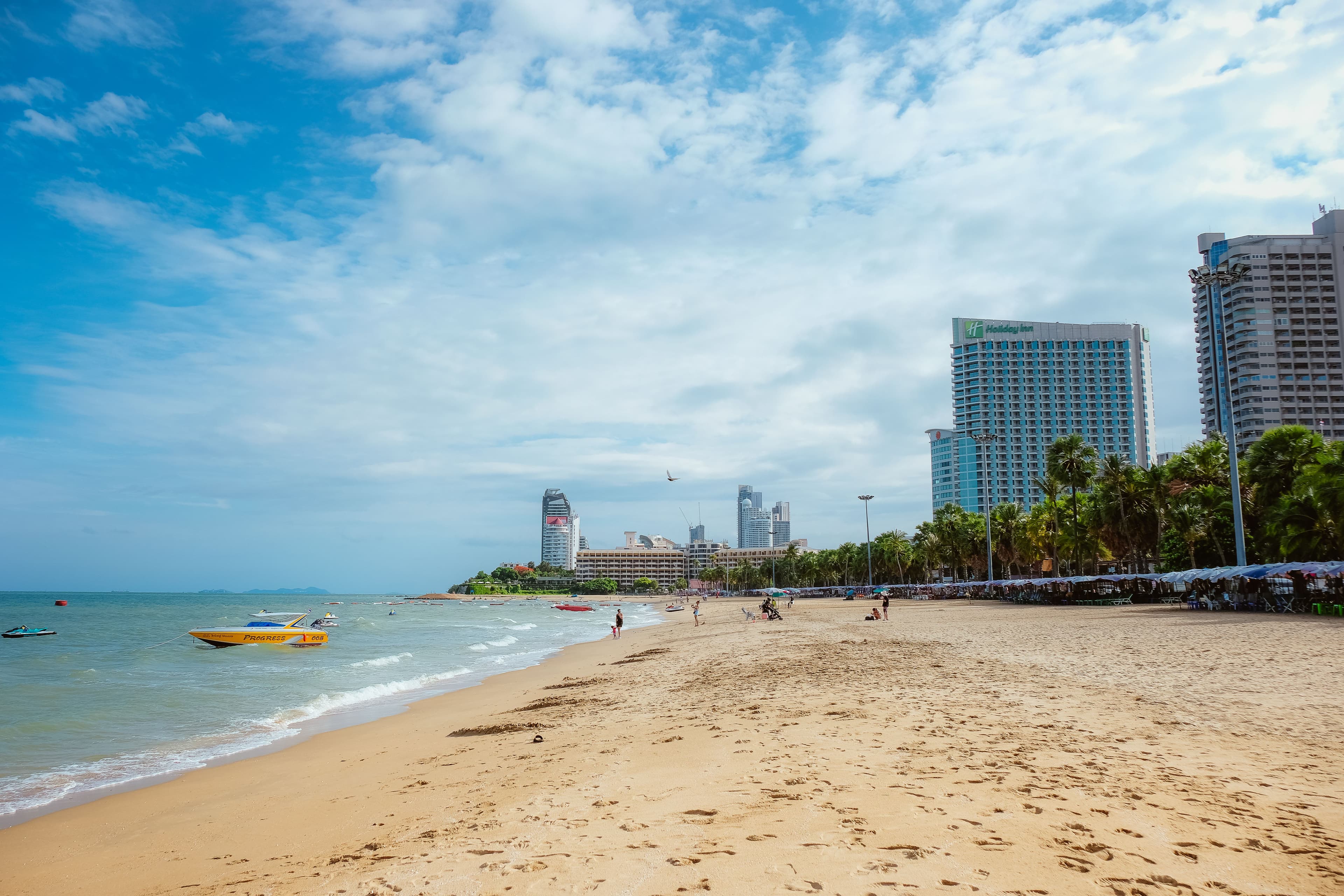 Pattaya – Thailand’s Beachside Entertainment Hub