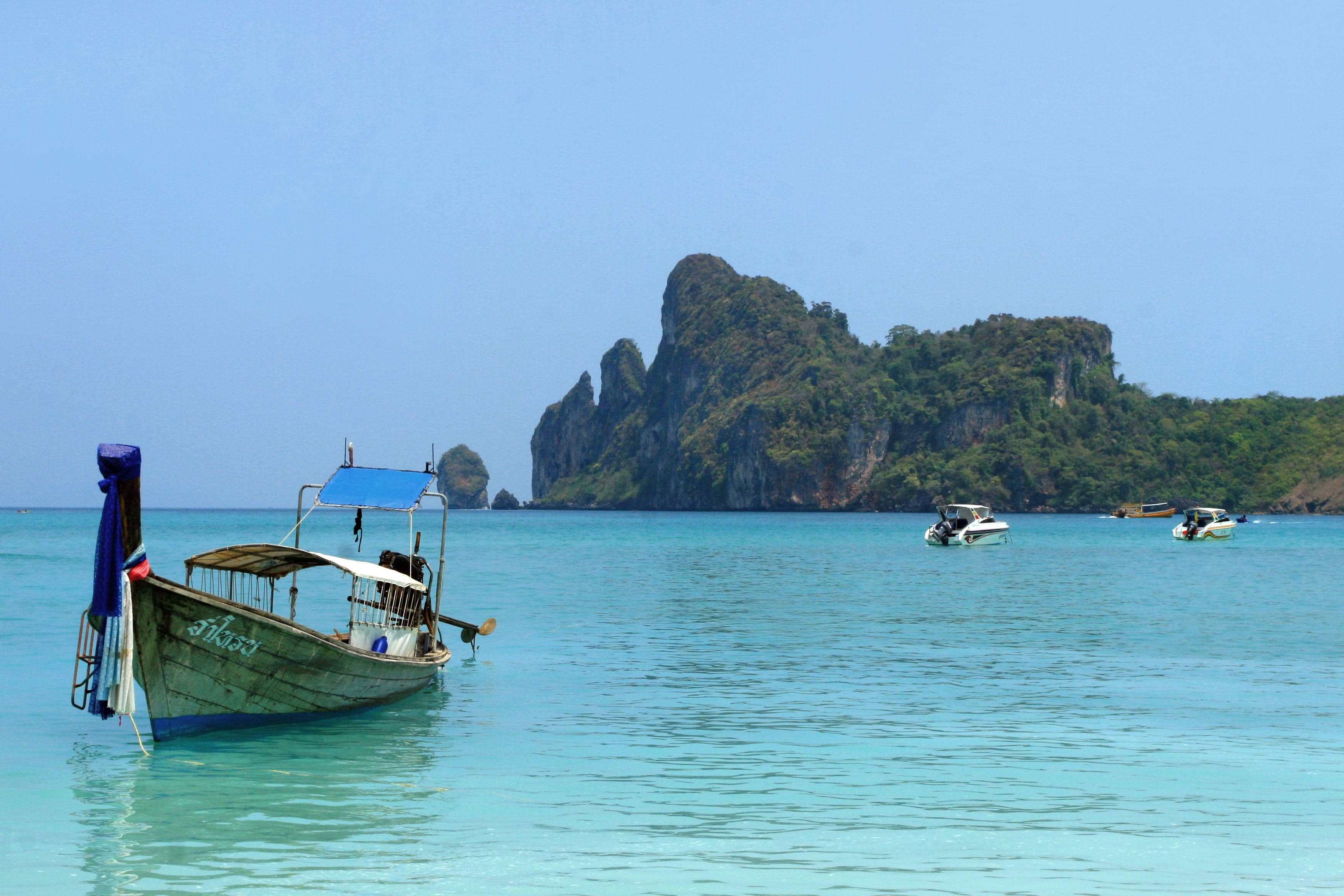 Phi Phi Islands – Thailand’s Island Paradise